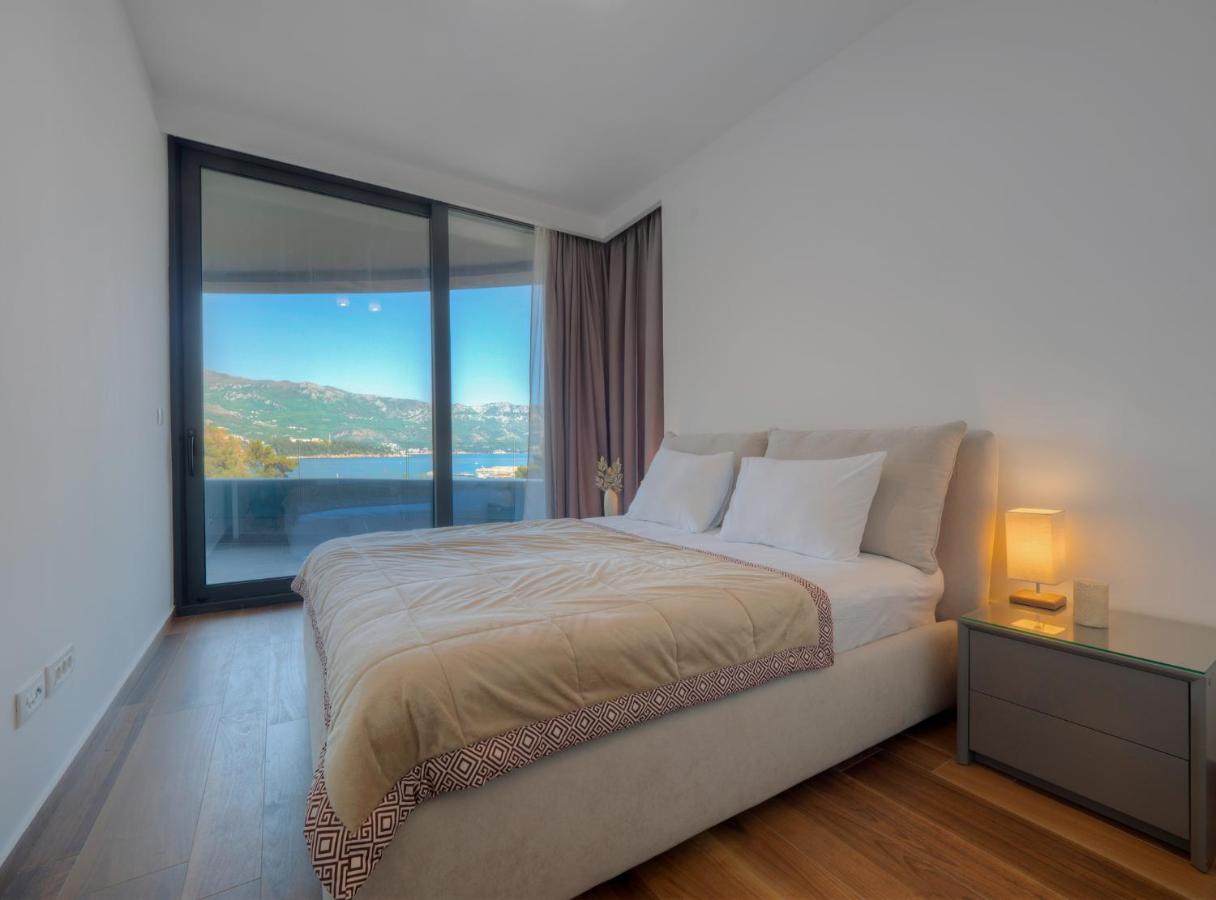 Apartments Garden Azure Budva Bagian luar foto