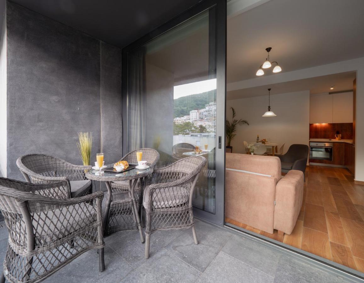 Apartments Garden Azure Budva Bagian luar foto