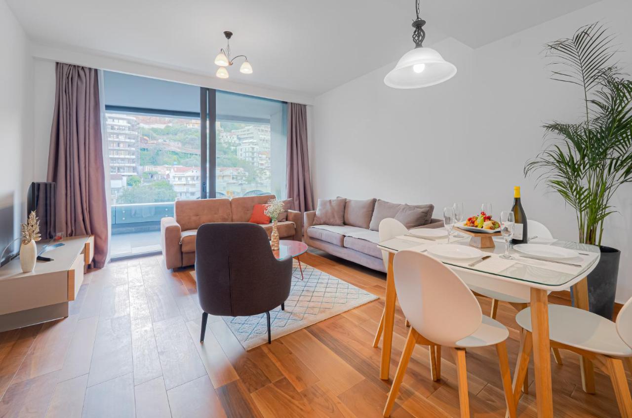 Apartments Garden Azure Budva Bagian luar foto
