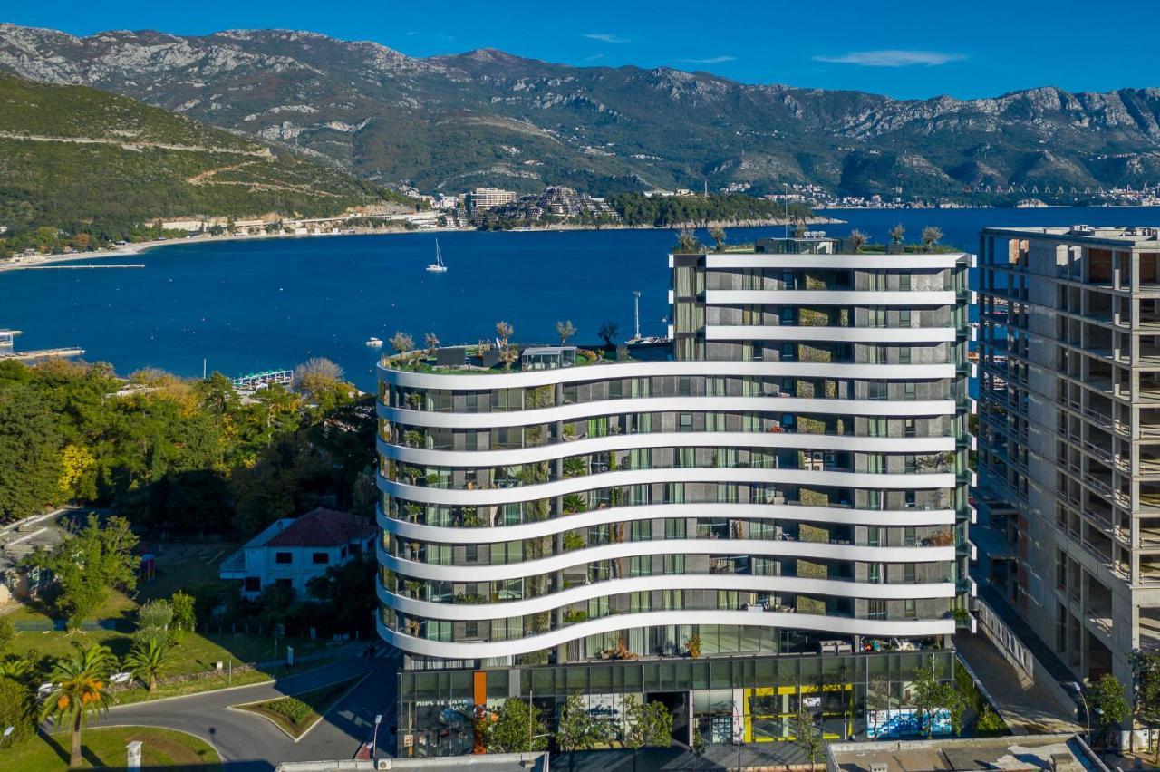 Apartments Garden Azure Budva Bagian luar foto