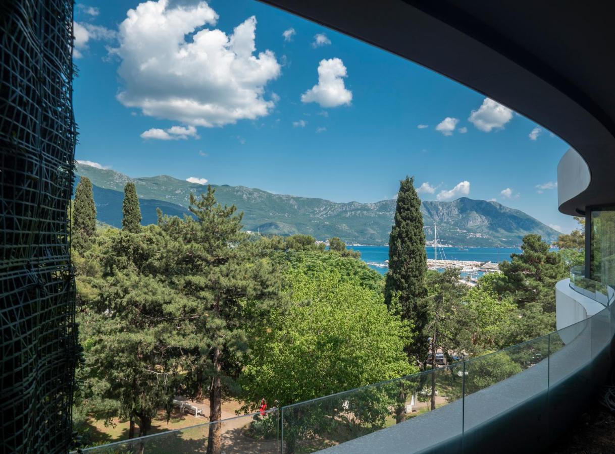 Apartments Garden Azure Budva Bagian luar foto